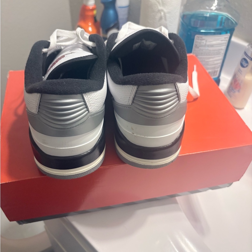 Jordan Men's Black, White, and Silver Sneakers